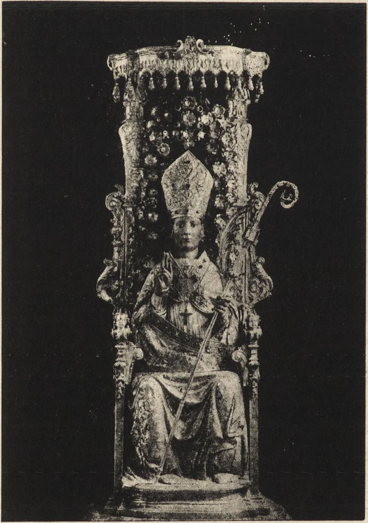 An illustration from La colonna del Cereo pasquale di Gaeta : contributo alla storia dell'arte medioevale, 1905, leaf 17