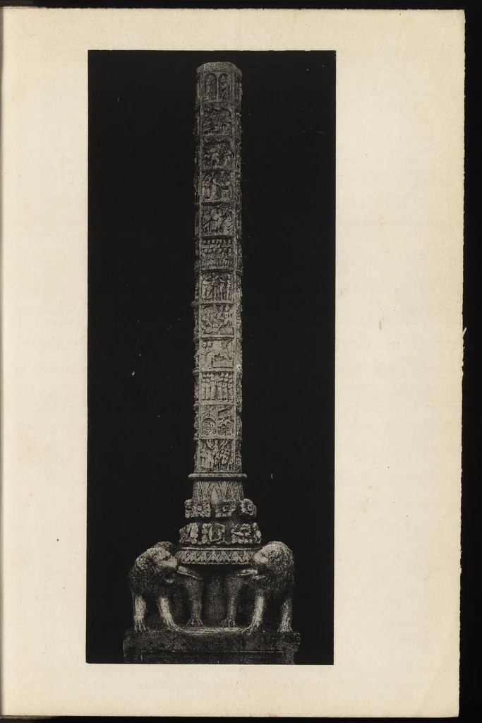 An illustration from La colonna del Cereo pasquale di Gaeta : contributo alla storia dell'arte medioevale, 1905, leaf 8