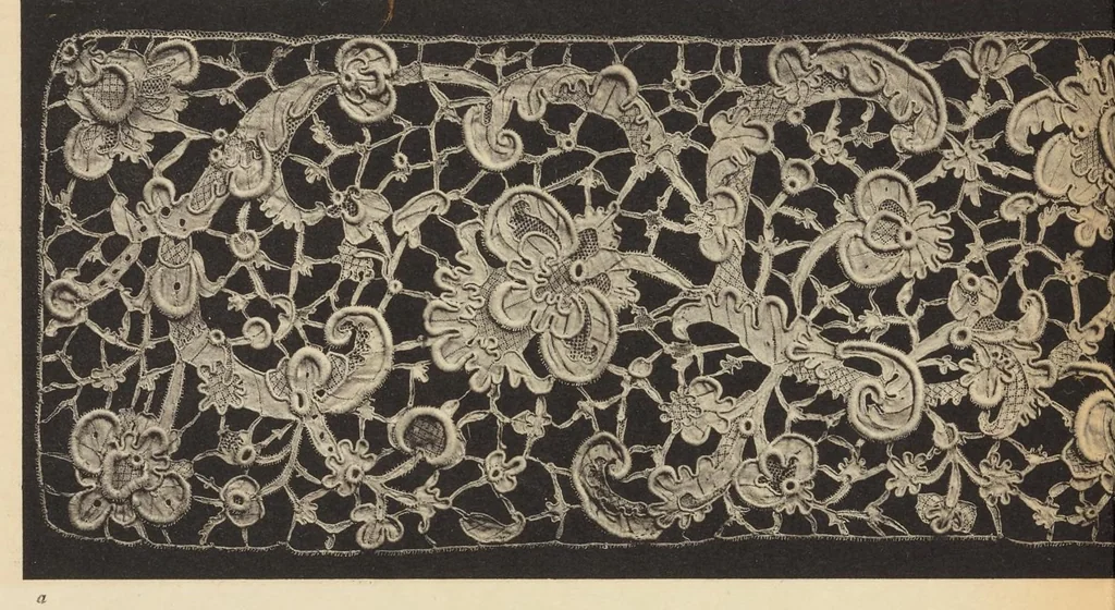 An illustration from Entwicklungsgeschichte der Spitze : mit Besonderer Rücksicht auf die Spitzen-Sammlung des K.K. Österreichischen Museums für Kunst und Industrie in Wien, 1910, leaf 325