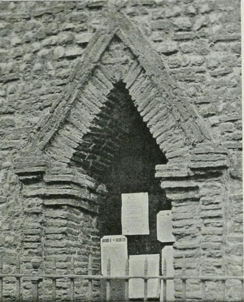 An illustration from A guide to English Gothic architecture, illustrated by numerous drawings and photographs, 1922, leaf 133