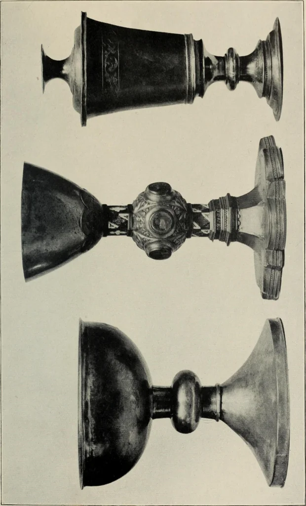 An illustration from A guide to the Mediaeval Room and to the specimens of mediaeval and later times in the gold ornament room : with fourteen plates and a hundred and ninety-four illustrations, 1907, leaf 110