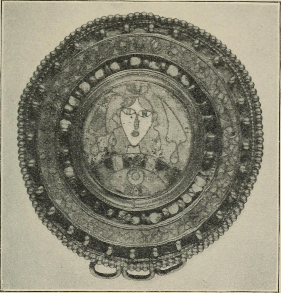 An illustration from A guide to the Mediaeval Room and to the specimens of mediaeval and later times in the gold ornament room : with fourteen plates and a hundred and ninety-four illustrations, 1907, leaf 140
