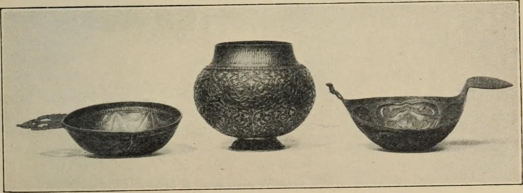 An illustration from A guide to the Mediaeval Room and to the specimens of mediaeval and later times in the gold ornament room : with fourteen plates and a hundred and ninety-four illustrations, 1907, leaf 26