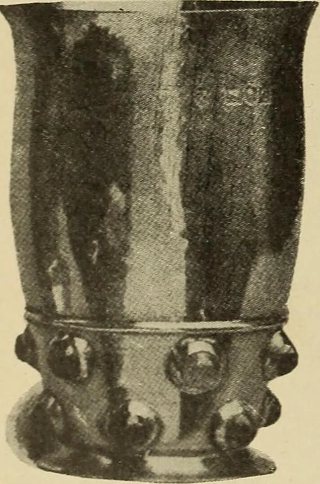 An illustration from Guter und schlechter Geschmack im Kunstgewerbe, 1912, leaf 135