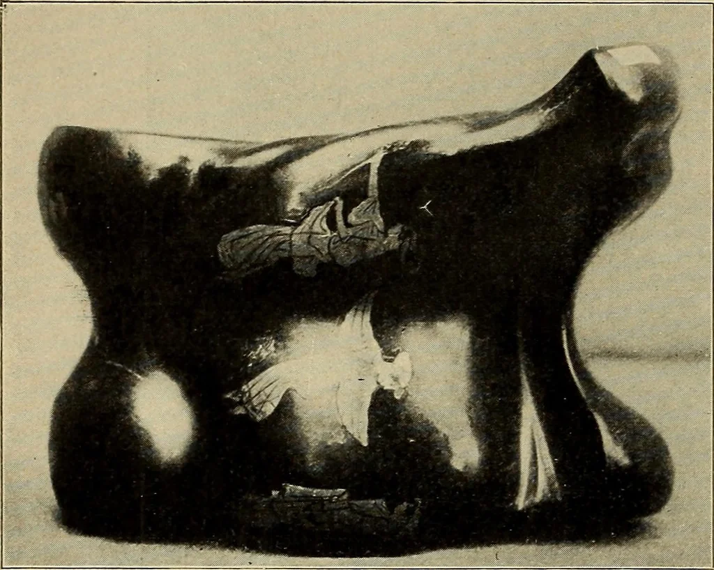 An illustration from Guter und schlechter Geschmack im Kunstgewerbe, 1912, leaf 263