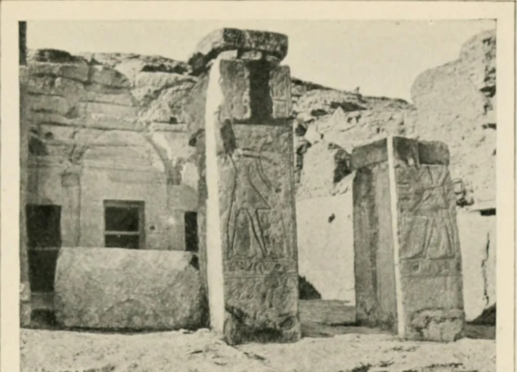 An illustration from Égypte, 1912, leaf 156