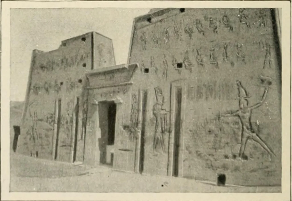 An illustration from Égypte, 1912, leaf 239