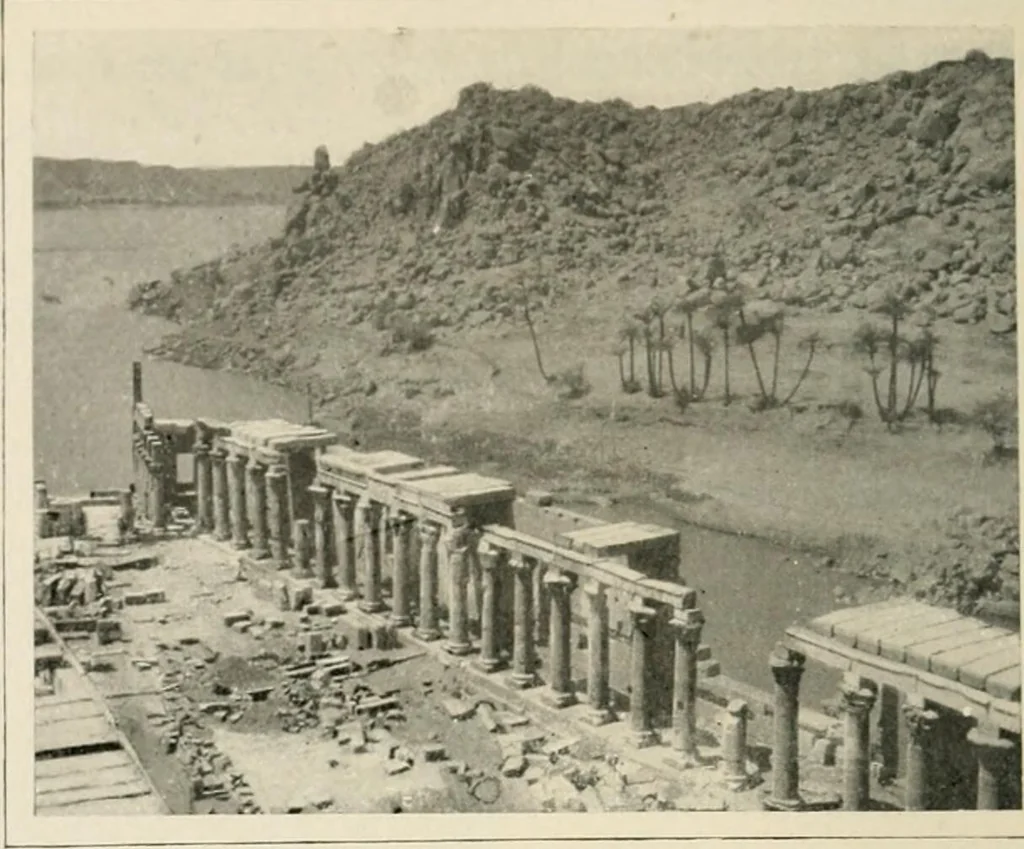 An illustration from Égypte, 1912, leaf 245
