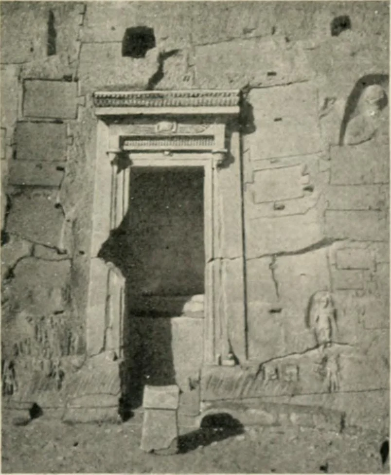 An illustration from Égypte, 1912, leaf 254