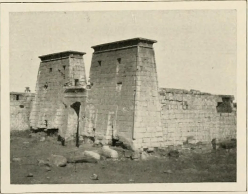 An illustration from Égypte, 1912, leaf 26