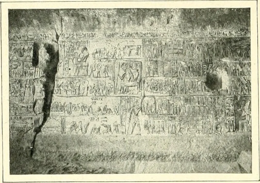 An illustration from Égypte, 1911, leaf 214