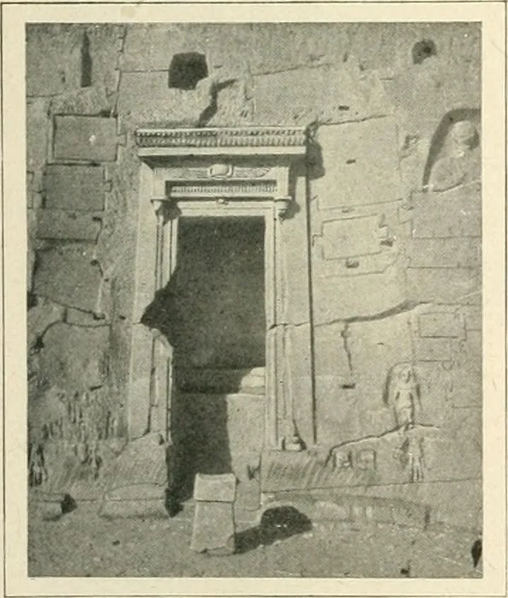 An illustration from Égypte, 1911, leaf 257