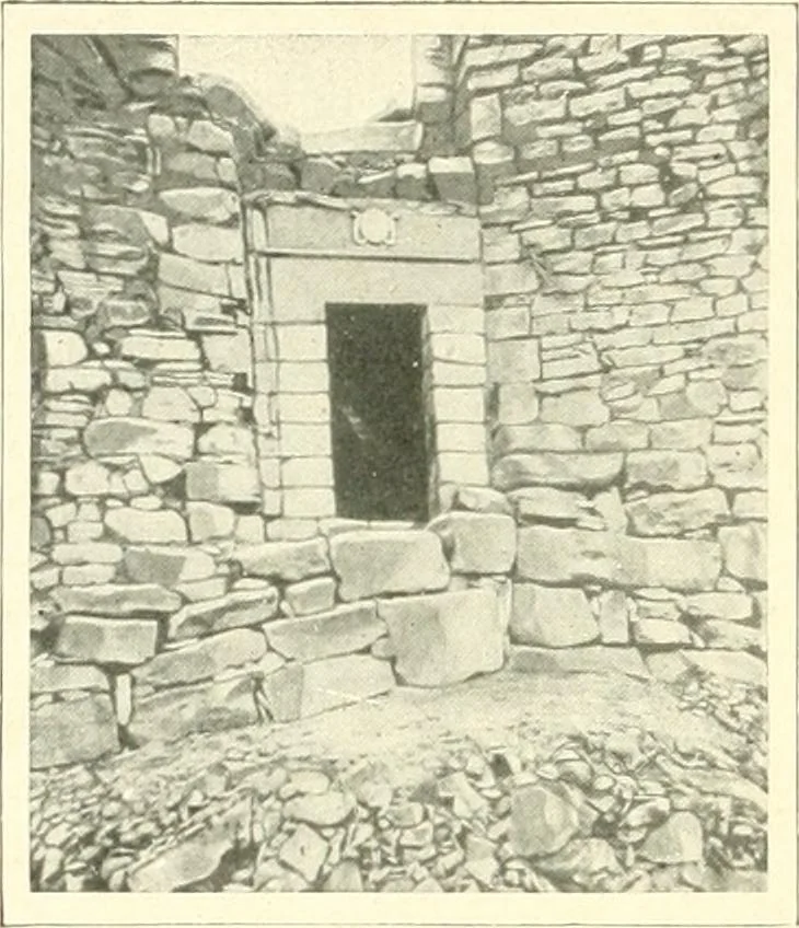 An illustration from Égypte, 1911, leaf 258