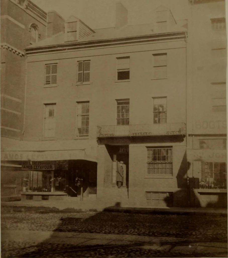 An illustration from Halliday's collection of photographs of colonial and provincial houses, 1628-1775, 1894, leaf 124