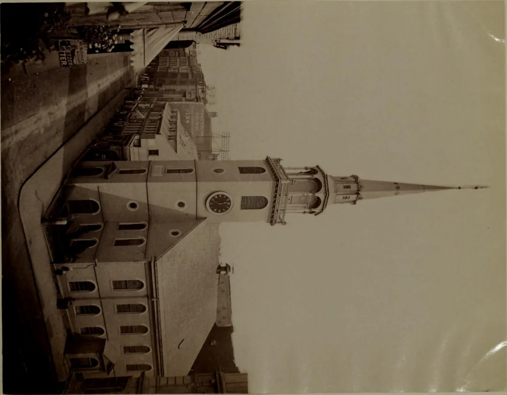An illustration from Halliday's collection of photographs of colonial and provincial houses, 1628-1775, 1894, leaf 136
