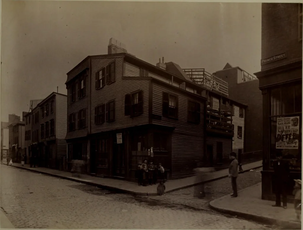 An illustration from Halliday's collection of photographs of colonial and provincial houses, 1628-1775, 1894, leaf 144