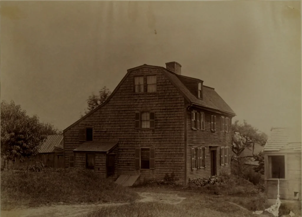 An illustration from Halliday's collection of photographs of colonial and provincial houses, 1628-1775, 1894, leaf 196