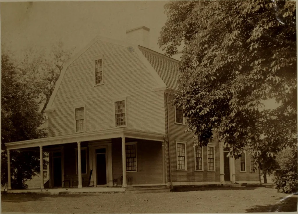 An illustration from Halliday's collection of photographs of colonial and provincial houses, 1628-1775, 1894, leaf 24