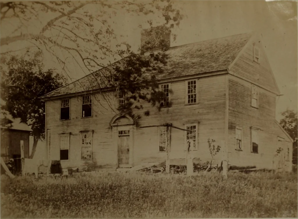 An illustration from Halliday's collection of photographs of colonial and provincial houses, 1628-1775, 1894, leaf 36