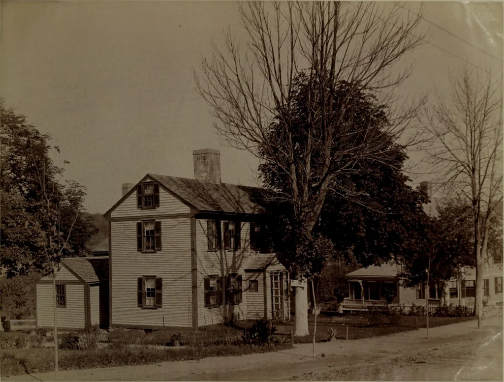 An illustration from Halliday's collection of photographs of colonial and provincial houses, 1628-1775, 1894, leaf 44
