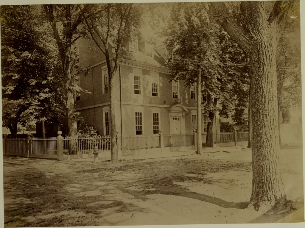 An illustration from Halliday's collection of photographs of colonial and provincial houses, 1628-1775, 1894, leaf 152