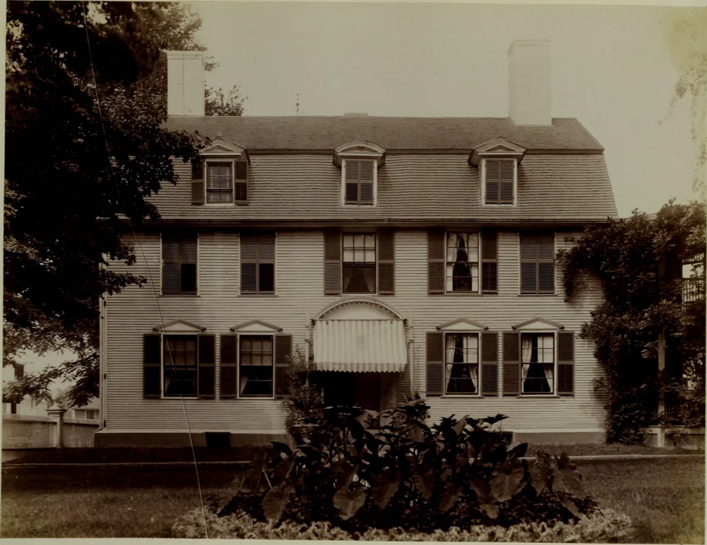An illustration from Halliday's collection of photographs of colonial and provincial houses, 1628-1775, 1894, leaf 160