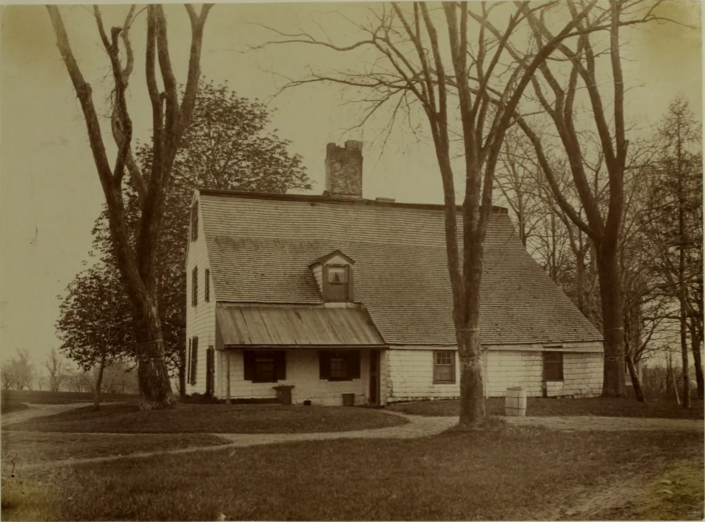 An illustration from Halliday's collection of photographs of colonial and provincial houses, 1628-1775, 1894, leaf 52