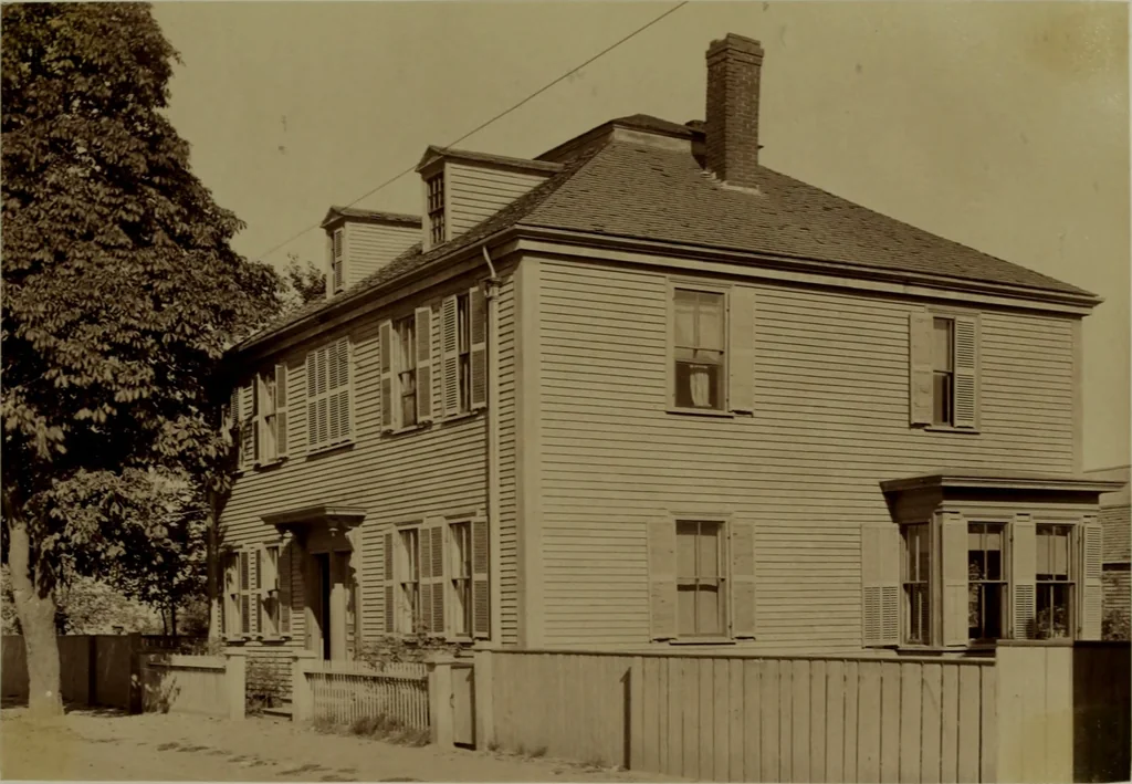 An illustration from Halliday's collection of photographs of colonial and provincial houses, 1628-1775, 1894, leaf 96