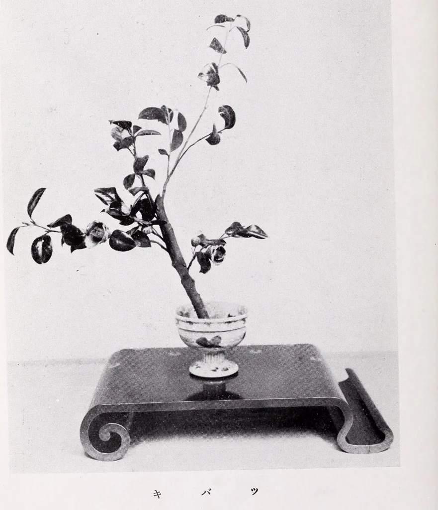 An illustration from Hana-awase, 1891, leaf 182