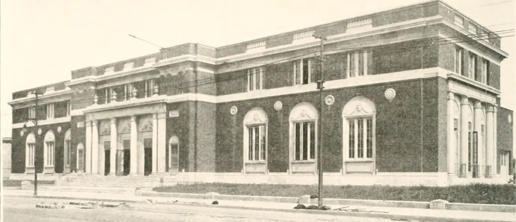 An illustration from Handbook for architects and builders, 1898, leaf 142