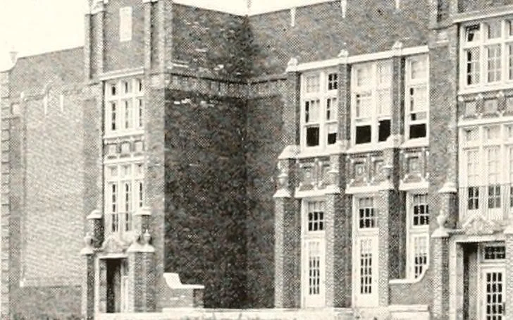 An illustration from Handbook for architects and builders, 1898, leaf 323