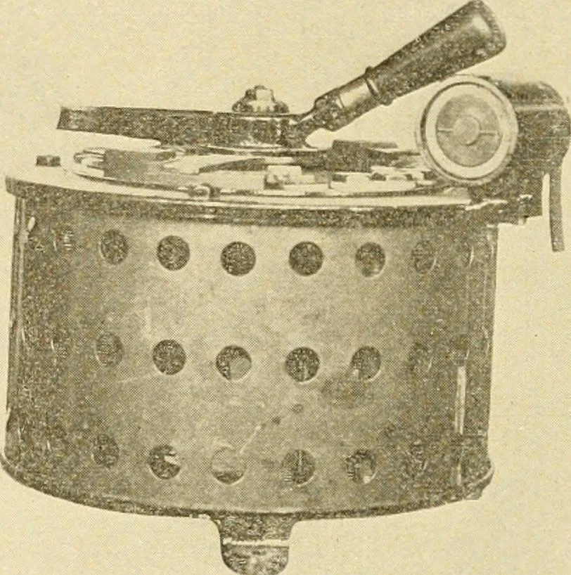 An illustration from Handbook for the use of electricians in the operation and care of electrical machinery and apparatus of the U. S. seacoast defenses .., 1904, leaf 118