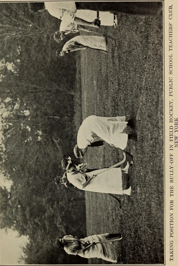 An illustration from Handbook of athletic games for players, instructors, and spectators, comprising fifteen major ball games, track and field athletics and rowing races, 1916, leaf 181
