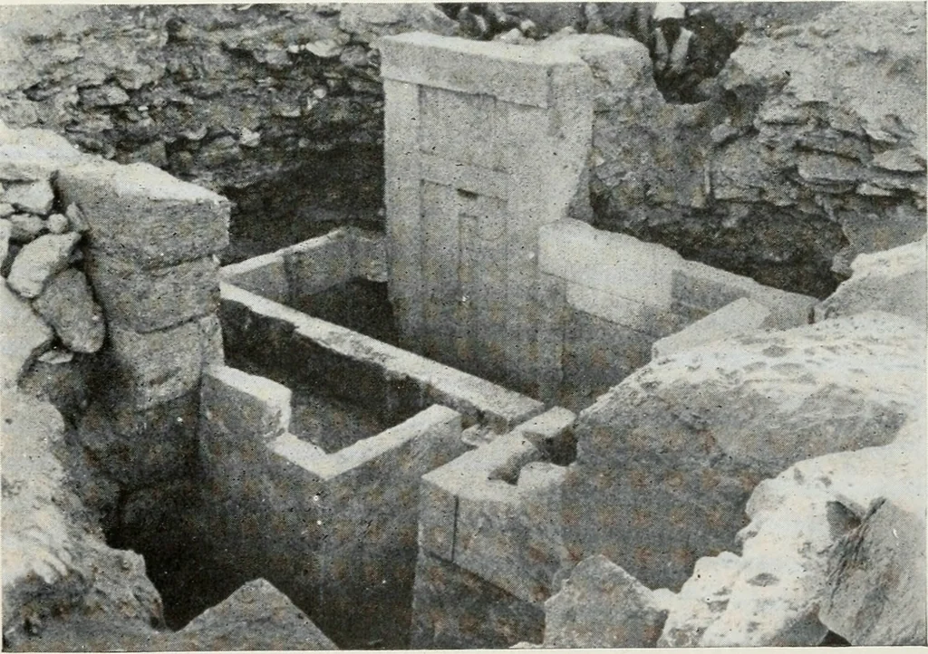 An illustration from A handbook of the Egyptian rooms .., 1918, leaf 56
