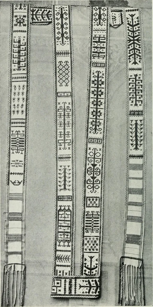 An illustration from Handbuch der orientalischen Teppichkunde, 1922, leaf 254