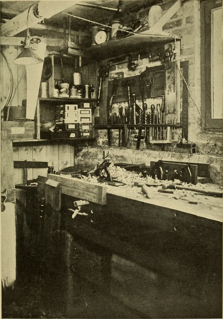 An illustration from Handicraft for handy boys; practical plans for work and play, with many ideas for earning money, 1911, leaf 36