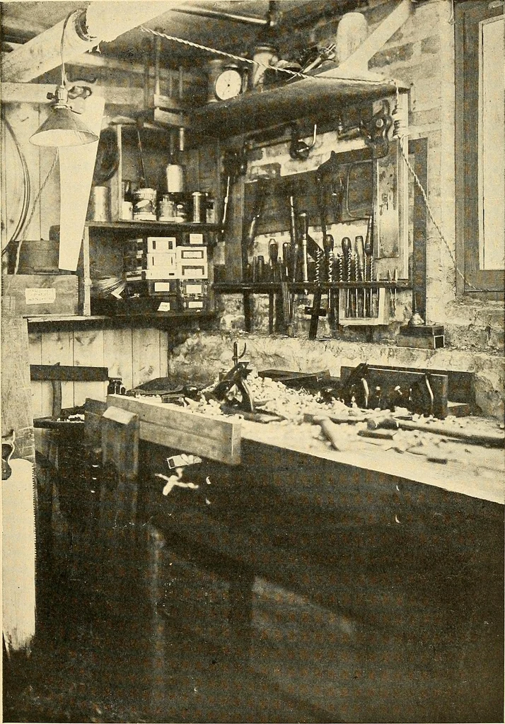 An illustration from Handicraft for handy boys; practical plans for work and play, with many ideas for earning money, 1911, leaf 35