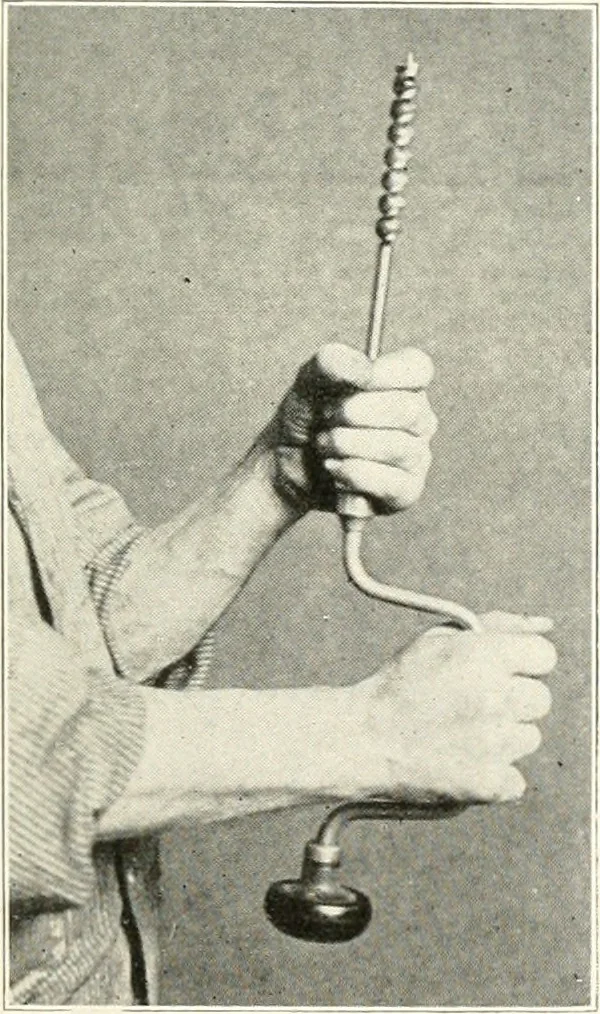 An illustration from Handwork in wood, 1910, leaf 112