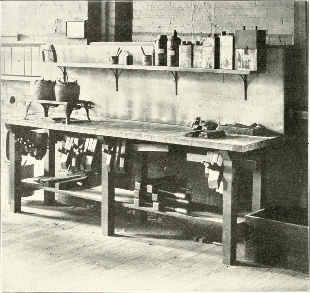 An illustration from Handwork in wood, 1910, leaf 155