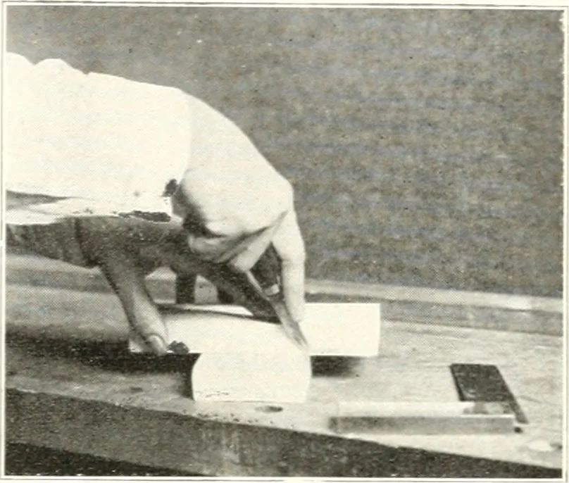 An illustration from Handwork in wood, 1910, leaf 211