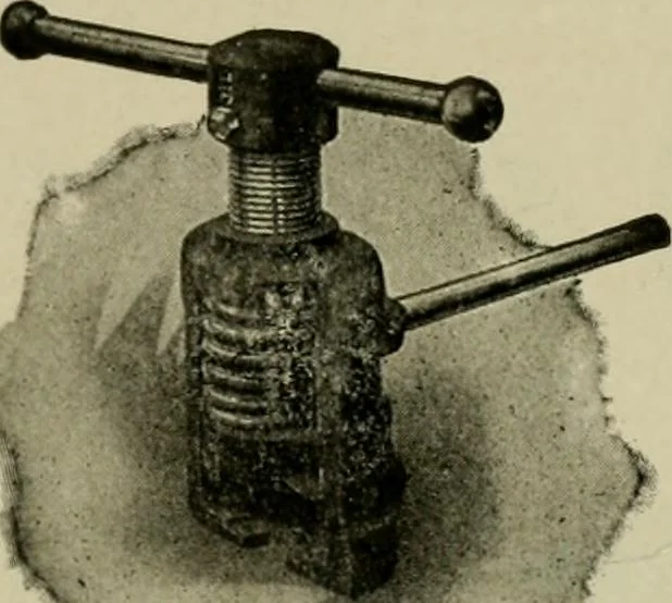 An illustration from Hawkins electrical guide. Questions, answers & illustrations; a progressive course of study for engineers, electricians, students and those desiring to acquire a working knowledge of electricity and its applications; a practical treatise, 1914, leaf 251