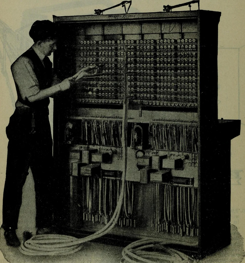 An illustration from Hawkins electrical guide ... : questions, answers & illustrations : a progressive course of study for engineers, electricians, students and those desiring to acquire a working knowledge of electricity and its applications ; a practical treatise, 1914, leaf 45