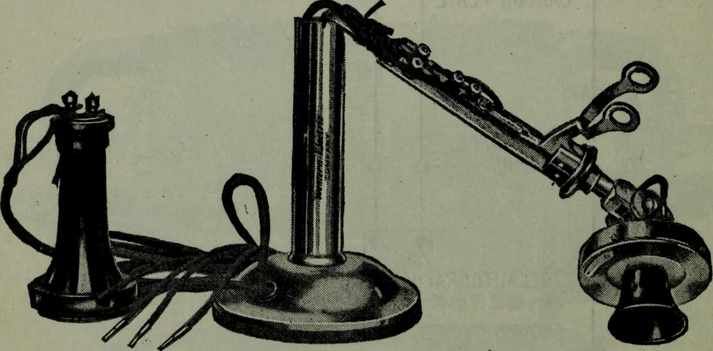 An illustration from Hawkins electrical guide ... : questions, answers & illustrations : a progressive course of study for engineers, electricians, students and those desiring to acquire a working knowledge of electricity and its applications ; a practical treatise, 1914, leaf 75