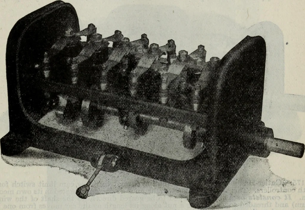 An illustration from Hawkins electrical guide ... : questions, answers & illustrations : a progressive course of study for engineers, electricians, students and those desiring to acquire a working knowledge of electricity and its applications ; a practical treatise, 1914, leaf 251