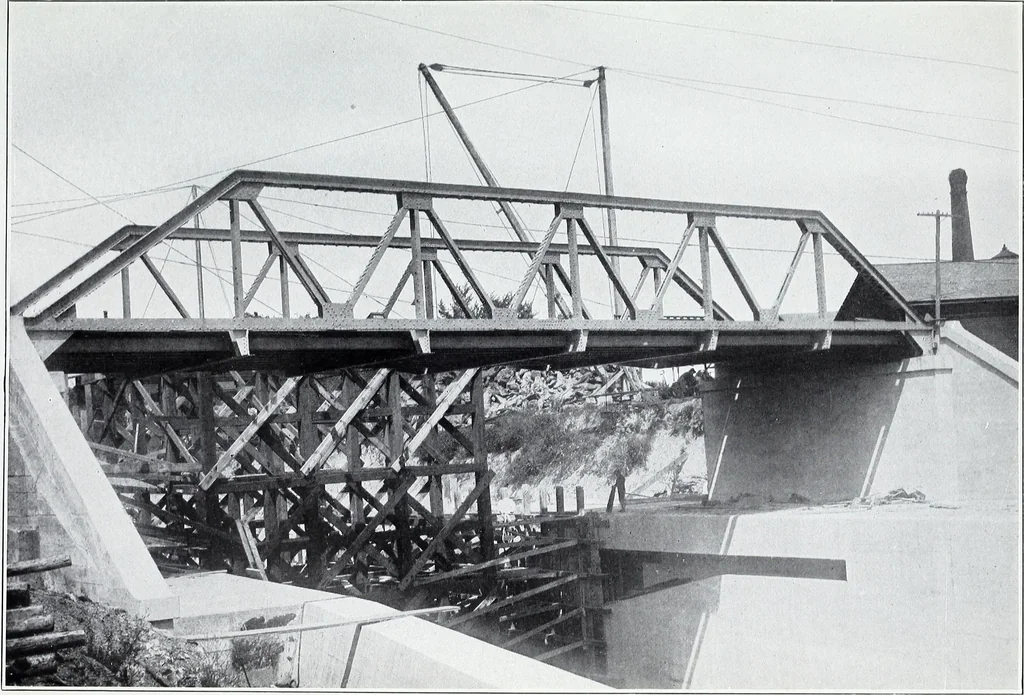 An illustration from Highway bridges and culverts, 1911, leaf 46