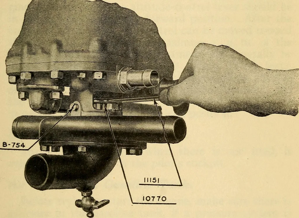 An illustration from Hispano-Suiza aeronautical engines, Birkigt patents. Instruction book, September, 1918, series no. 6H, 1918, leaf 101