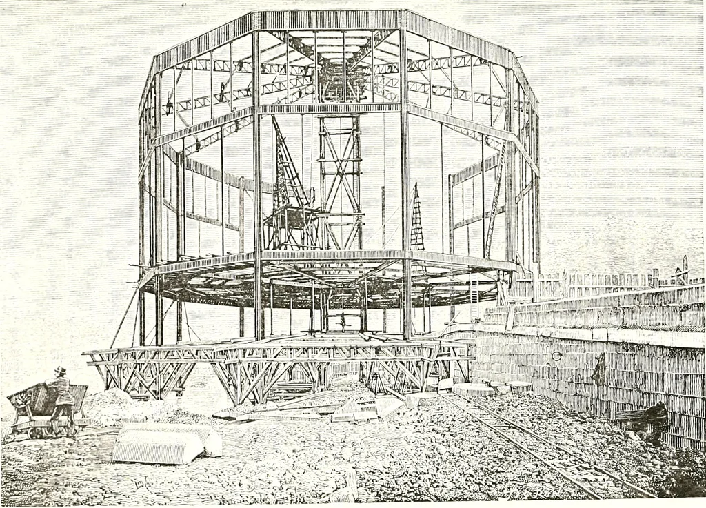 An illustration from Histoire des joyaux de la couronne de France, 1889, leaf 679