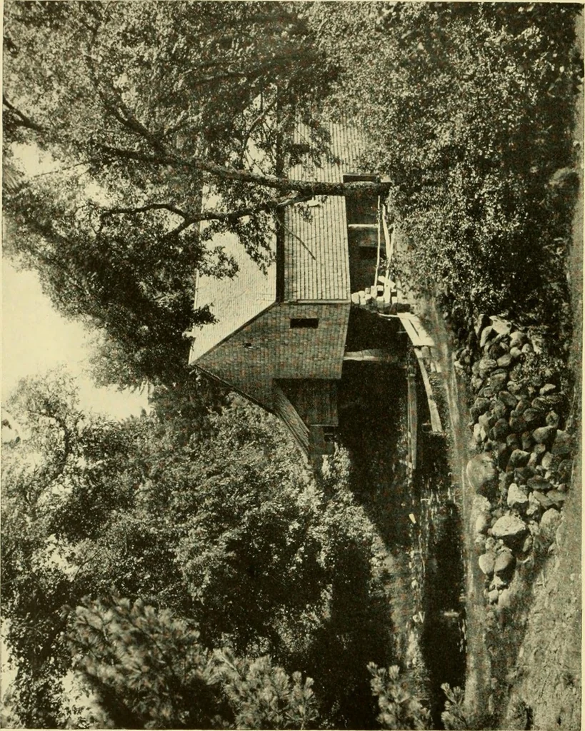 An illustration from Historic homes of New England, 1914, leaf 251