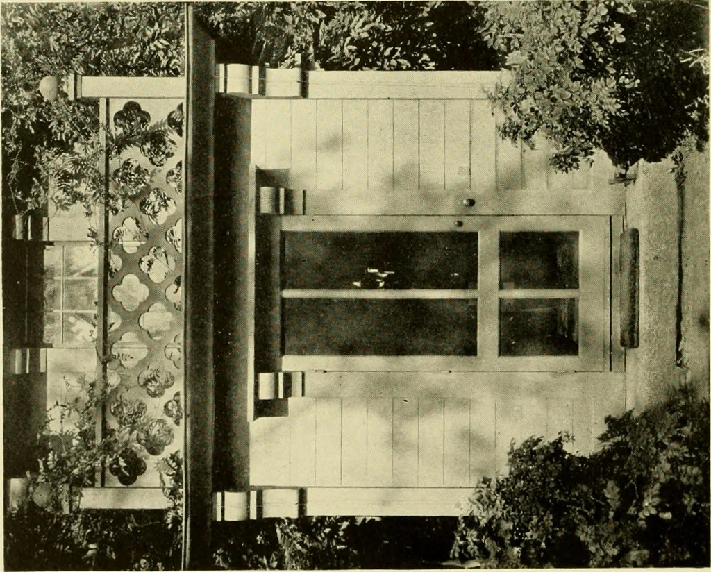 An illustration from Historic homes of New England, 1914, leaf 57