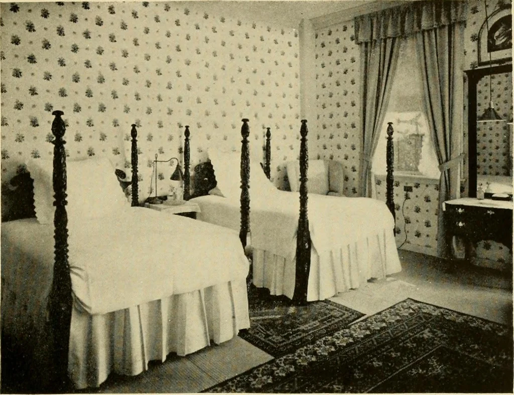 An illustration from Historic homes of New England, 1914, leaf 88